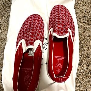 Got these at an event not sure retail seen from 300-200 tried on once